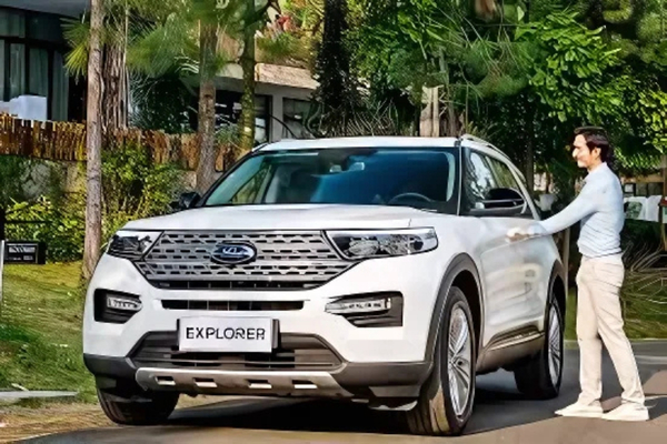 giá thuê xe 7 chỗ 1 ngày và hợp đồng thuê xe