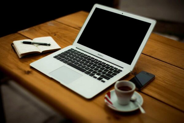 Ảnh đại diện chuẩn SEO cho bài viết Thống Kê Mức Độ Hài Lòng Khách Hàng Thuê Xe: Dữ Liệu và Chiến Lược Cải Thiện