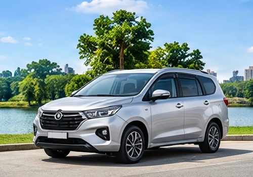 Xe du lịch 7 chỗ OBIATRAVEL